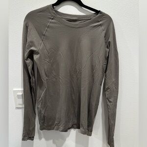 Athleta Shimmer Workout Longsleeve Top